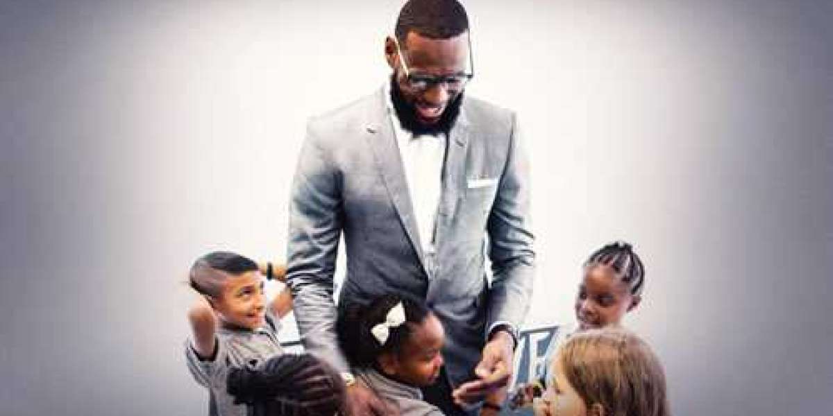 La fondation de la famille LeBron James va construire un centre médical à Akron