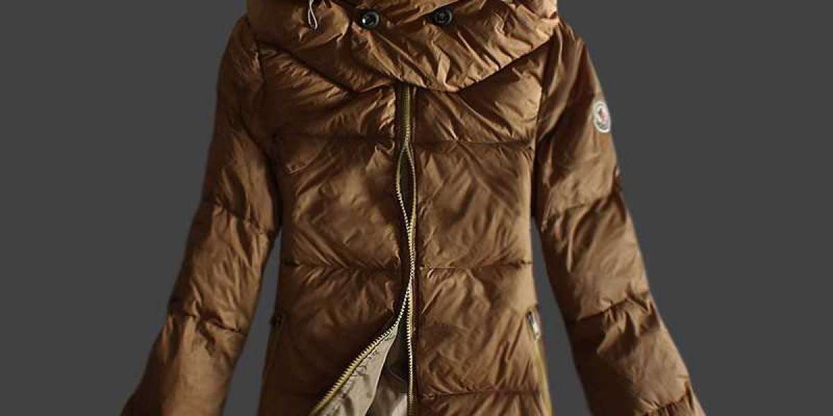 Fall 2022's best clothes Moncler Man Jackets are pieces to live in