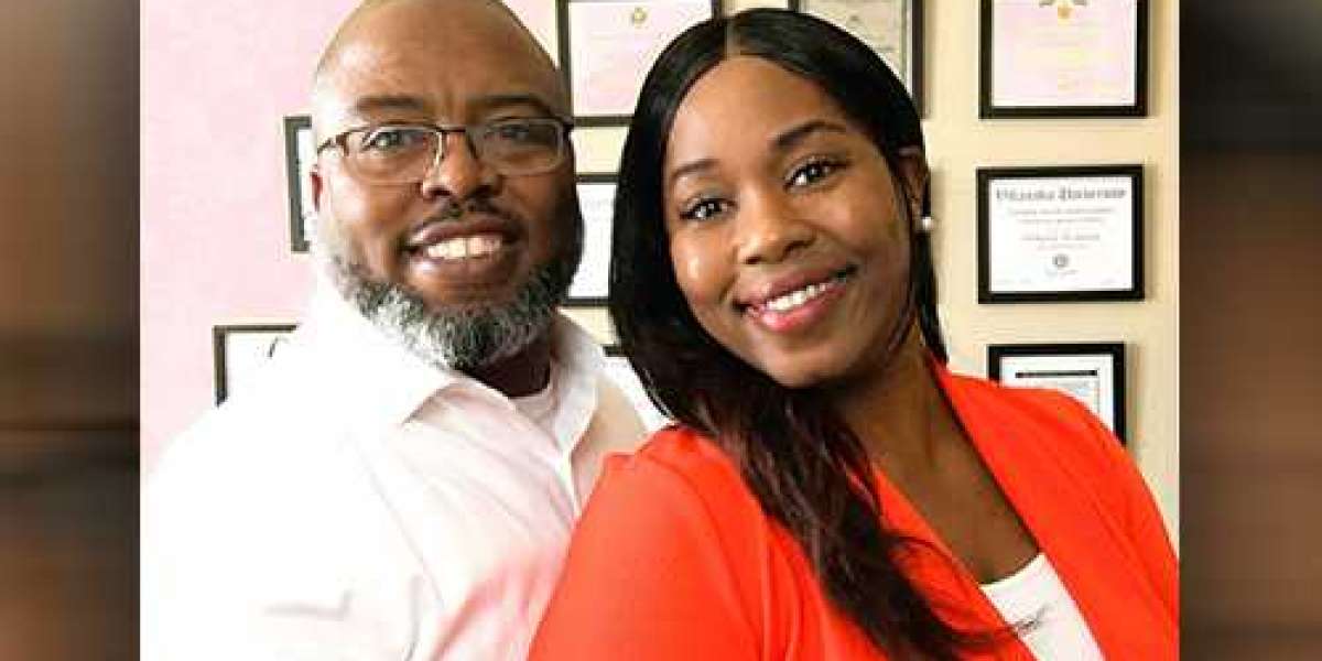 Un couple de Noirs entre dans l'histoire en lançant la première plateforme d'apprentissage en ligne avec l