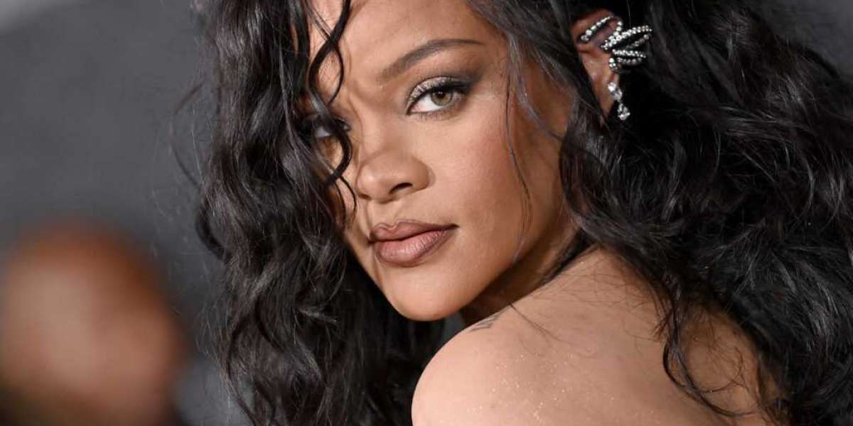 Rihanna a sorti un nouveau single ! La chanson " boost me up " a été écrite pour Black Panther 2