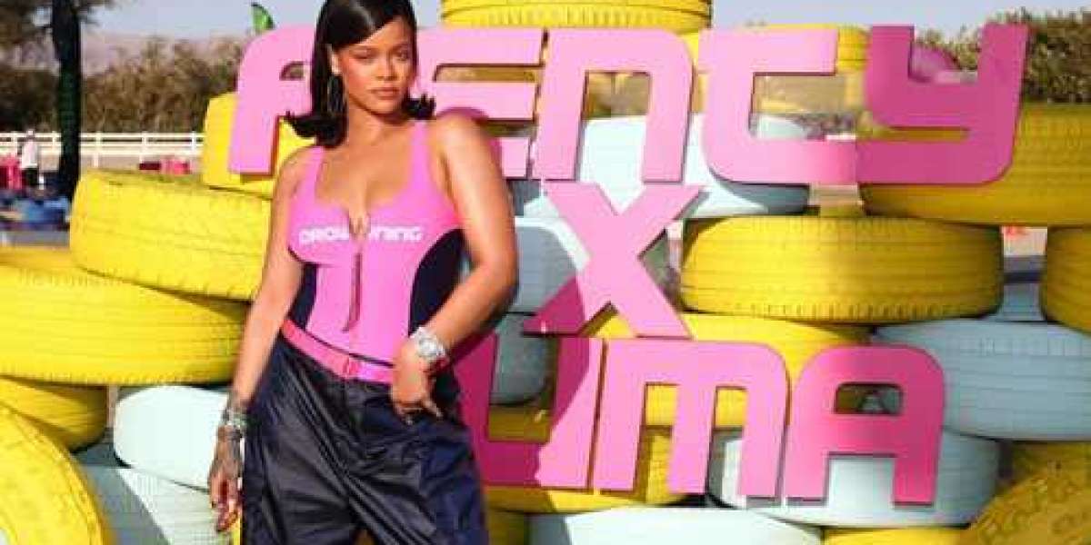 Rihanna est de retour avec une nouvelle collection de Fenty x Puma