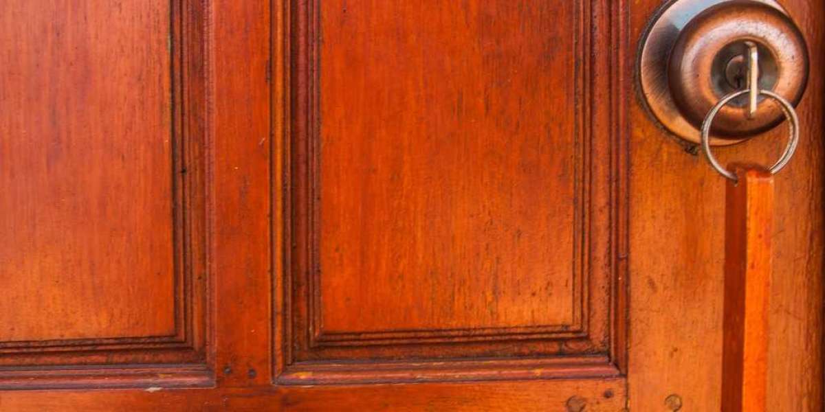 3 conseils pour bien peindre une porte en bois