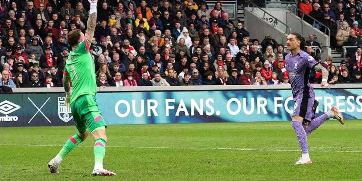 Brentford gegen Liverpool Spielerbewertungen: Collins 3, Toney 6; Diaz 8, Salah 8.