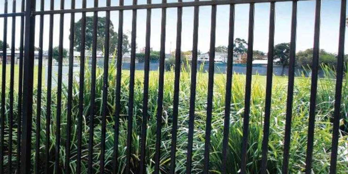 Convenience: Commercial Grade Aluminum Fencing