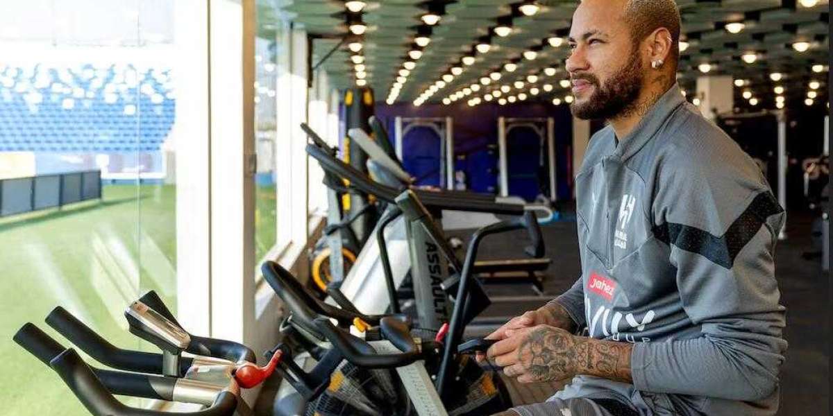 Neymar kehrt zur Rehabilitation zu Al Hilal zurück