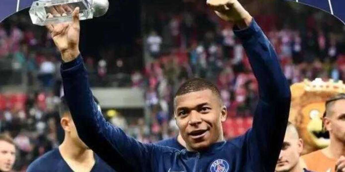 PSG gelooft intern dat Mbappe zal vertrekken, Real Madrid is voorzichtig optimistisch