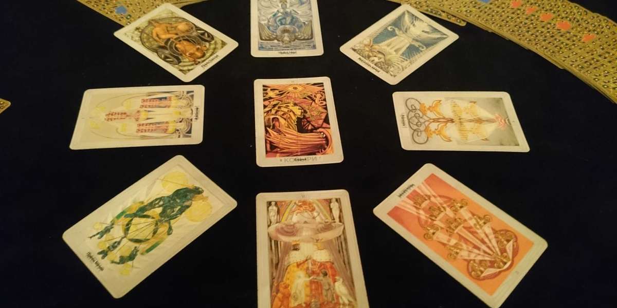 Find Your True Path with Online Tarot Readings