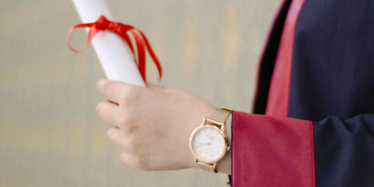 What to Consider When Choosing SAT Courses in Dubai