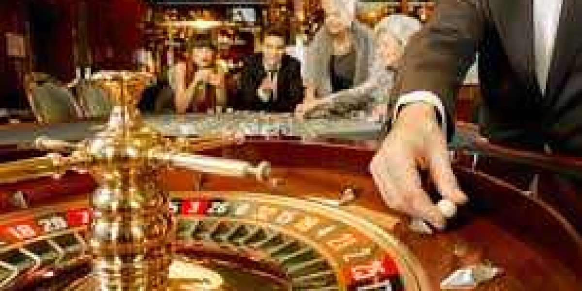 VIP and Loyalty Programs at Online Casinos