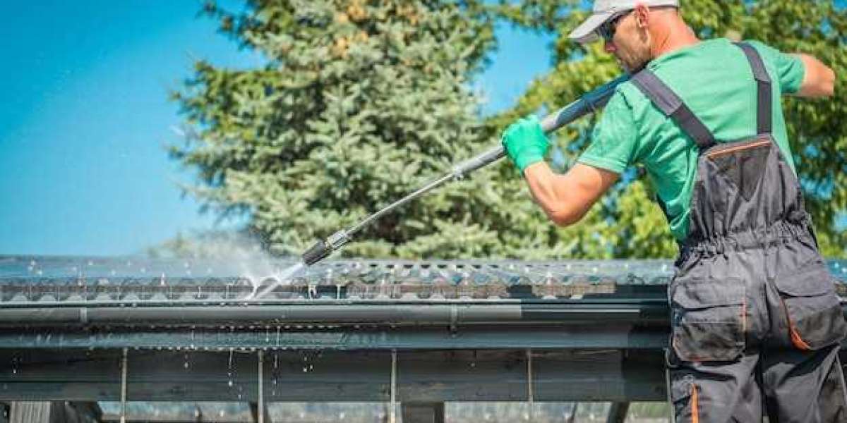 The Best Methods for Roof Pressure Washing: What Works and What Doesn’t