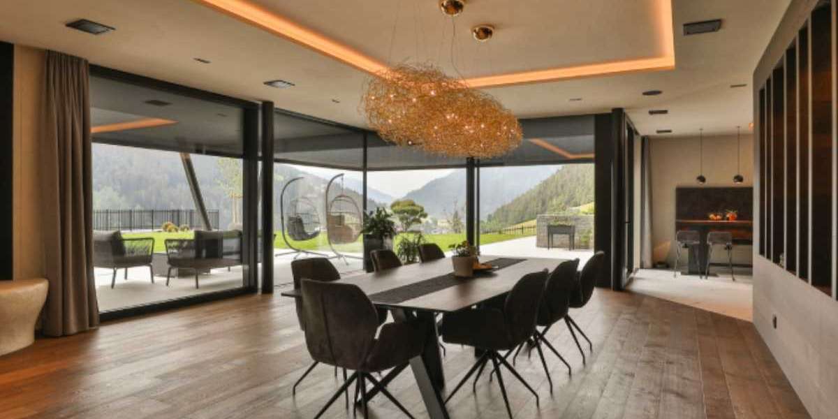 Aluminium Pivot Doors: A Refined Entry Statement for Contemporary Homes